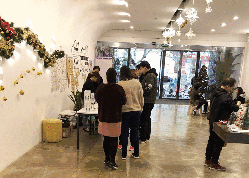 1512113939.gif