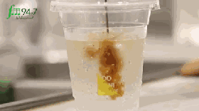 1526611775.gif